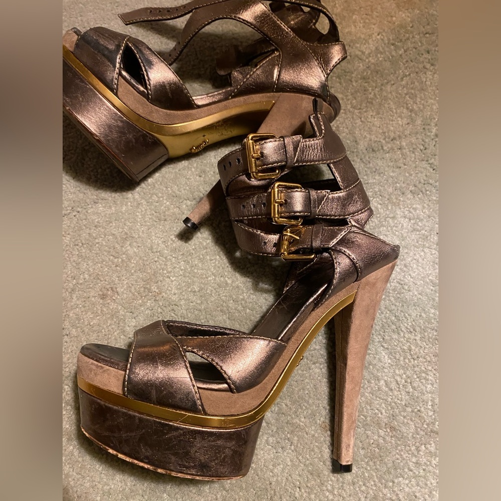 Gucci Iman Bronze Platform Pumps